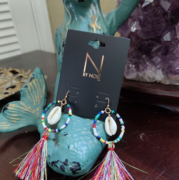 nOir Jewelry Jewelry - SOLD.....🌞🌻noir shell earrings nwt